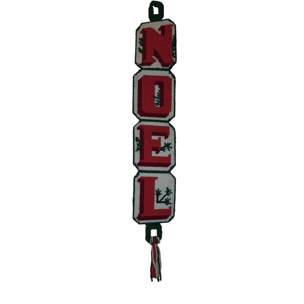 VINTAGE PLASTIC CANVAS NEEDLEPOINT NOEL DOOR PULL WALL HANGING TASSEL CHRISTMAS